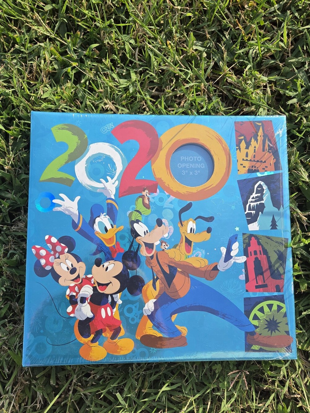 Disney 2020 Holographic Souvenir Photo Album